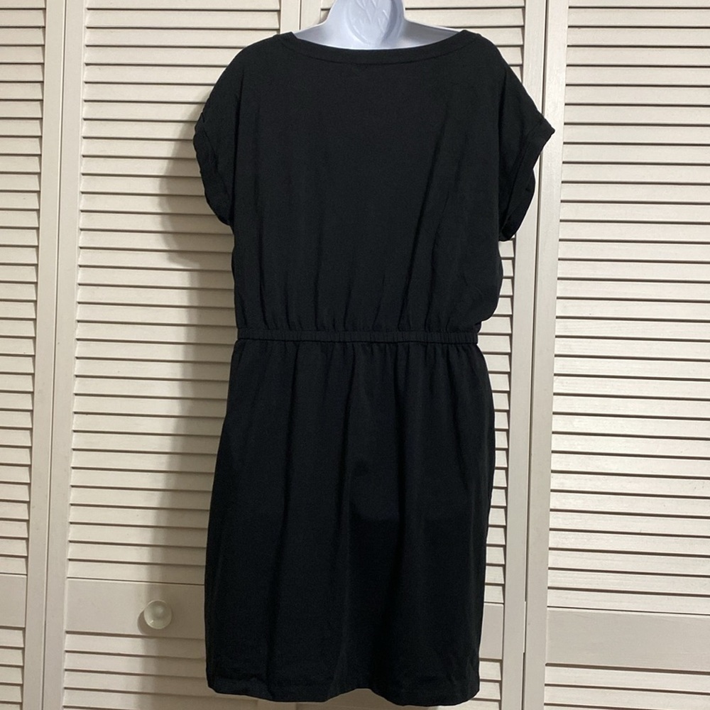 Calvin Klein graffiti print elastic waist and side pocket T-shirt dress - Picture 5 of 10